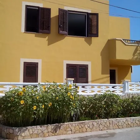 Apartment Daniela On The Beach Lampedusa